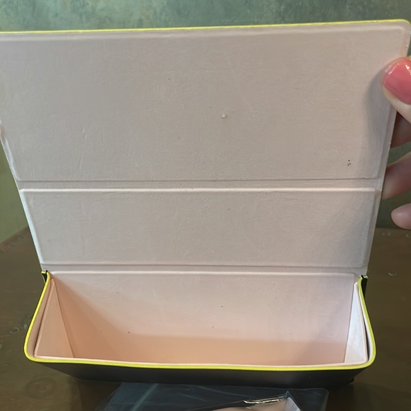 Like New Fendi Cat-Eye Gradient Sunglasses - Picture 11 of 17